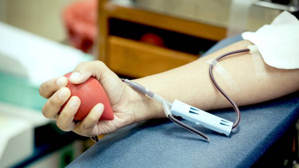 فواید و معایب اهدای خون که قبل از انجام آن باید بدانید 1