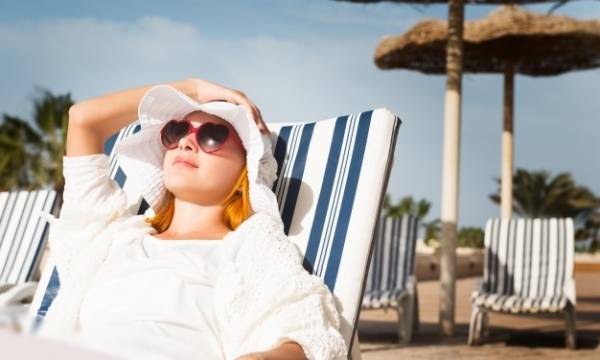از فواید نور خورشید در درمان بیماری چه می دانید؟ 
