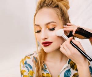 لوازم آرایش معدنی