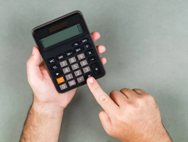 فرمول محاسبه آب مورد نیاز بدن محاسبه آب مورد نیاز بدن