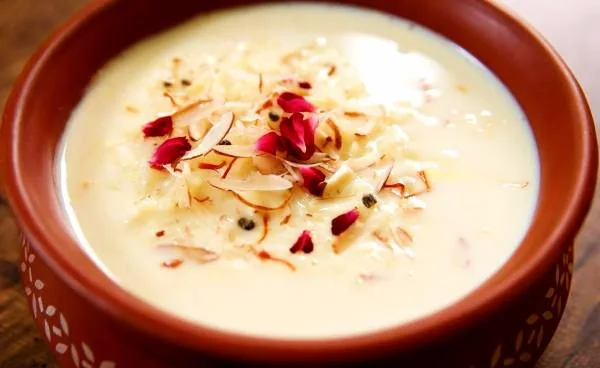 فرنی فشکل دسر محلی گیلان فرنی فشکل