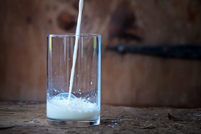 شیرسرد بهتر است یا شیر گرم؟