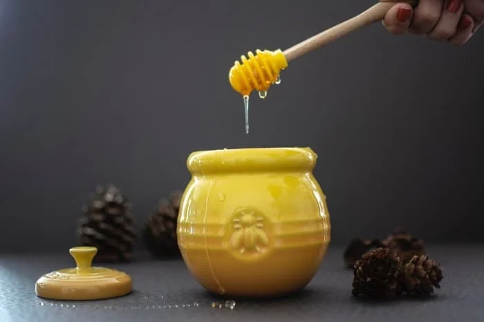 عسل شبدر بهترین عسل عسل شبدر