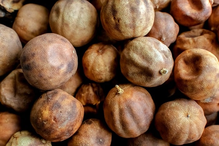 روش کدبانوها برای گرفتن تلخی لیمو عمانی