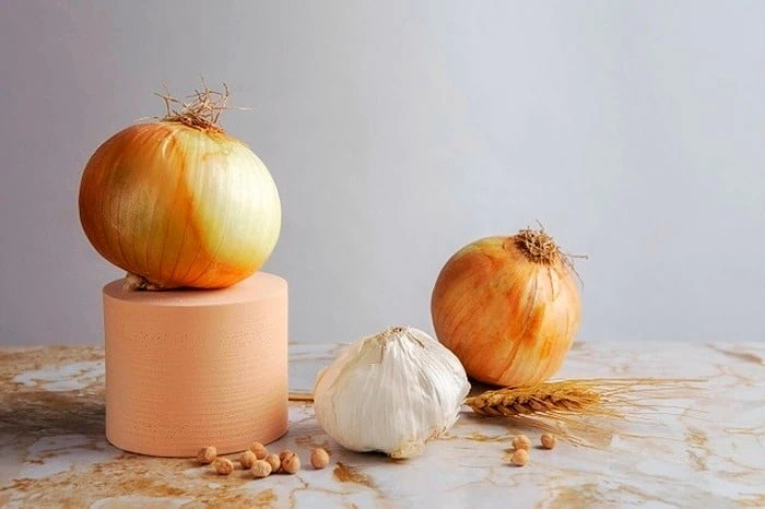 پیاز و سیر برای مو