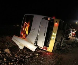 واژگونی اتوبوس
