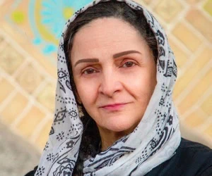 گلاب آدینه