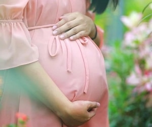 لباس تنگ در بارداری