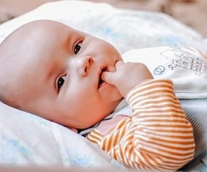 نشانه گرسنگی نوزاد
