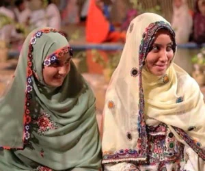 نون خ 5