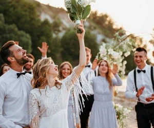  اگه با اقوام شوهر و جاریت عروسی رفتی، این کارو نکن 