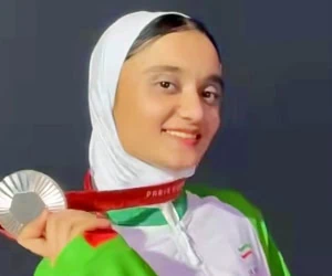 زهرا رحیمی