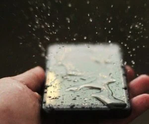 گوشی ضد آب