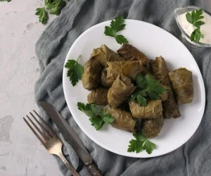 دلمه برگ مو تبریزی