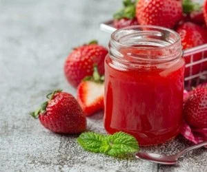 مربای توت فرنگی