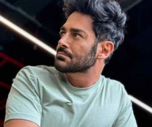 محمدرضا گلزار