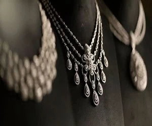 گردنبند طلا سفید