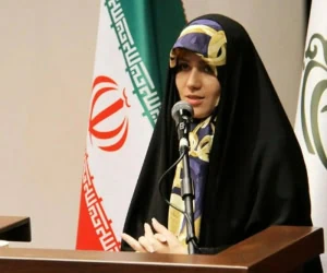 زهرا میرزایی