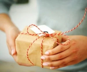 هدیه برای خانم ها