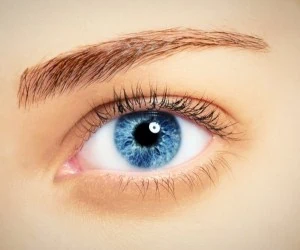 علت ریزش مژه