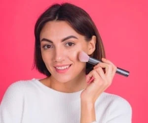 آموزش رژگونه زدن