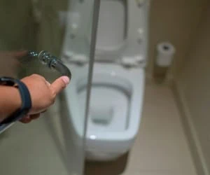 نگه داشتن ادرار