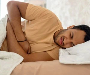 نفخ شکم در خواب