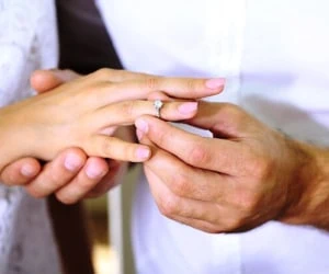 بی شوهری