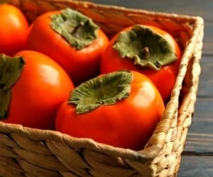 خواص خوردن خرمالو در بارداری