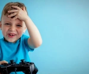 عوارض بازی رایانه ای