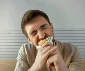 پرخوری شب