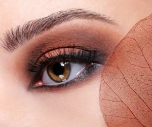 چشم قهوه ای