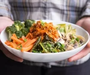 غذای مناسب فصل بهار در طب سنتی