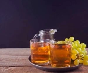 آبلیمووآبغوره در ظروف پلاستیکی