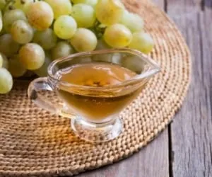 خواص آبغوره