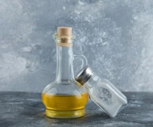 روغن زیتون و نمک