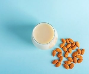 عوارض شیر بادام