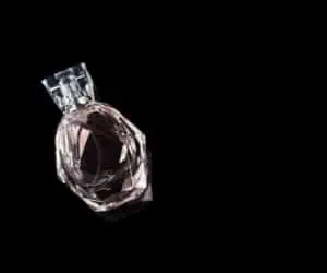 لکه عطر