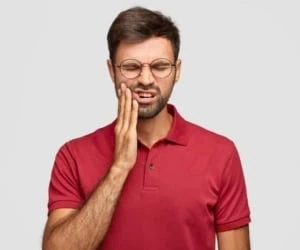  دلیل و درمان دندان دردی که شبها به سراغمان می آید 