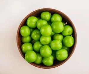 گوجه سبز در بارداری