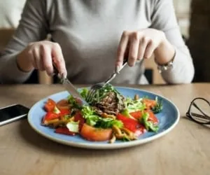 رژیم غذایی برای دختر نوجوان