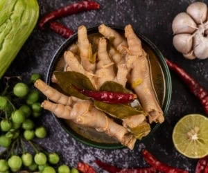 مزایای خوردن پای مرغ