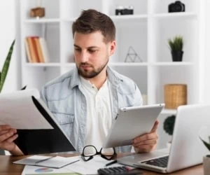 به تعویق انداختن کارها