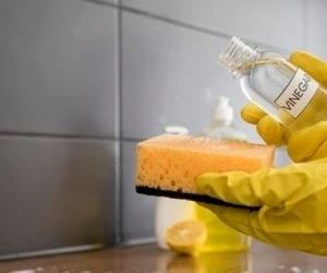 تغییر رنگ وسایل چوبی