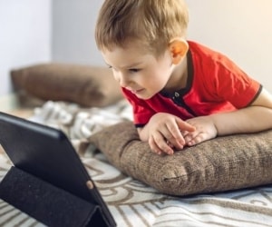 عوارض اینترنت روی کودکان