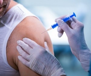 تزریق واکسن آنفلوانزا