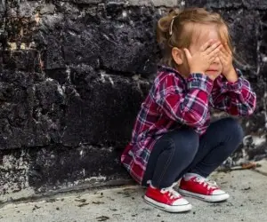  دلیل اصلی خود سرزنشی در کودکان + راه حل 