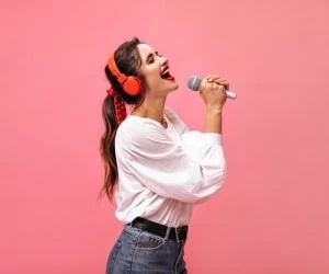 بهترین غذا و میوه تقویت صدا برای خوانندگی