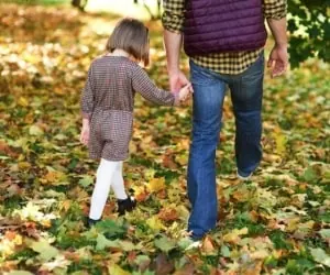  به بچه ات یاد بده اینجوری از حقش دفاع کنه 