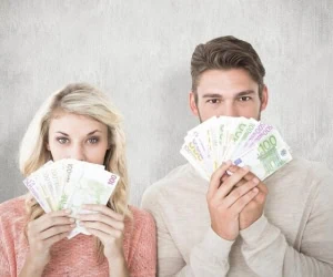 پول گرفتن از همسر